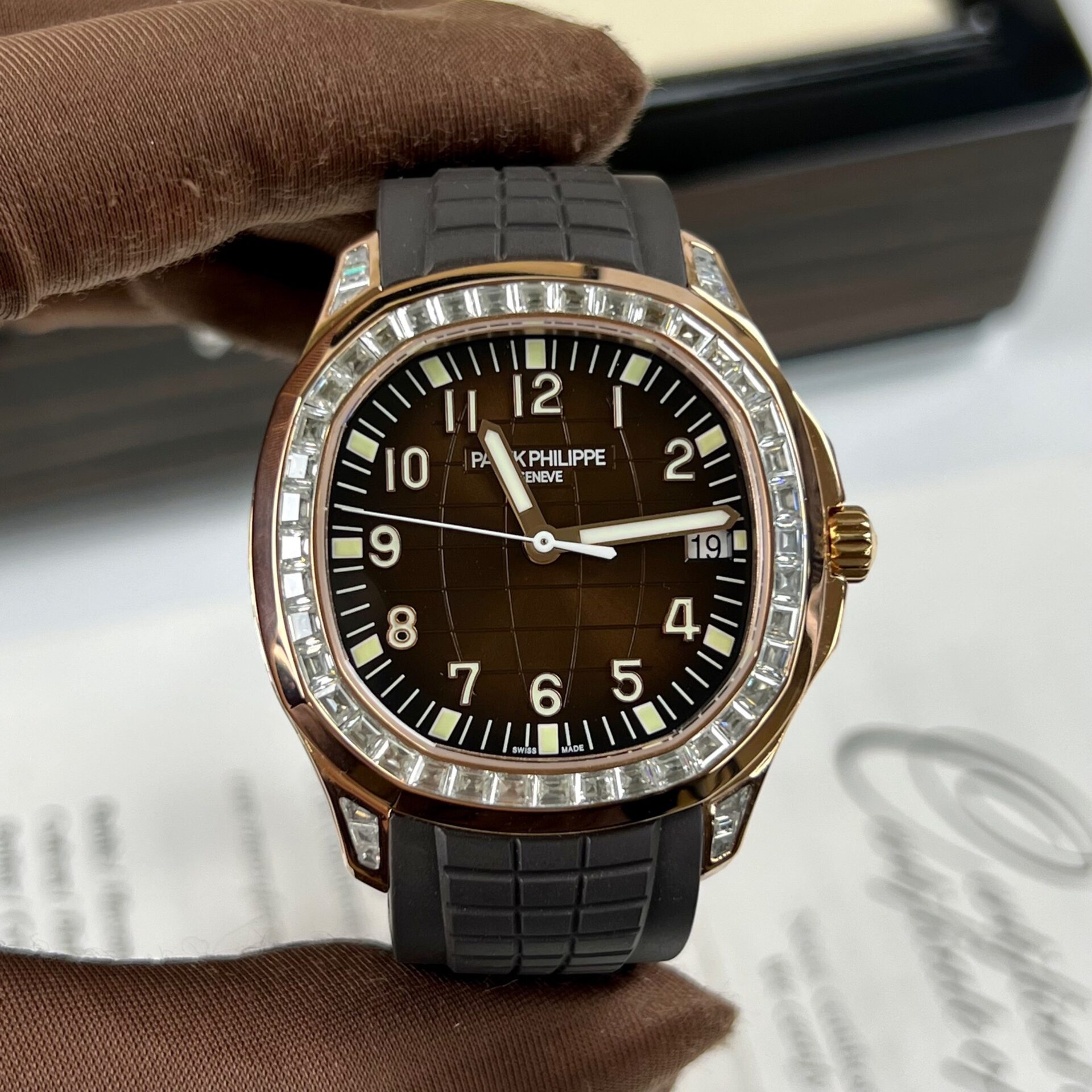 Patek Philippe Aquanaut 5167R Super Clone Watch Gold Wrapped Moissanite 40mm - Image 3