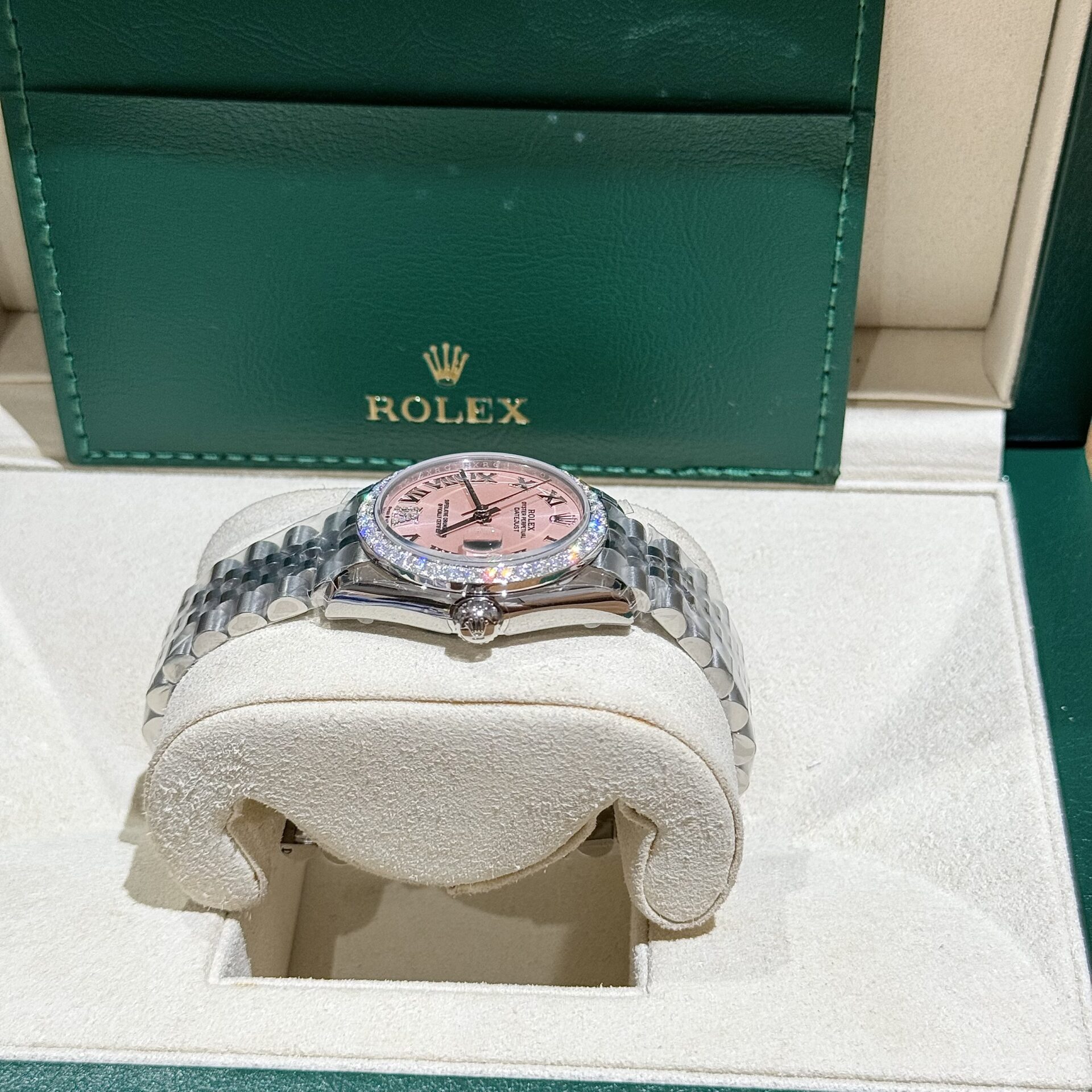 Rolex DateJust Super Clone Watch Moissanite Diamond Pink Dial 31mm - Image 4