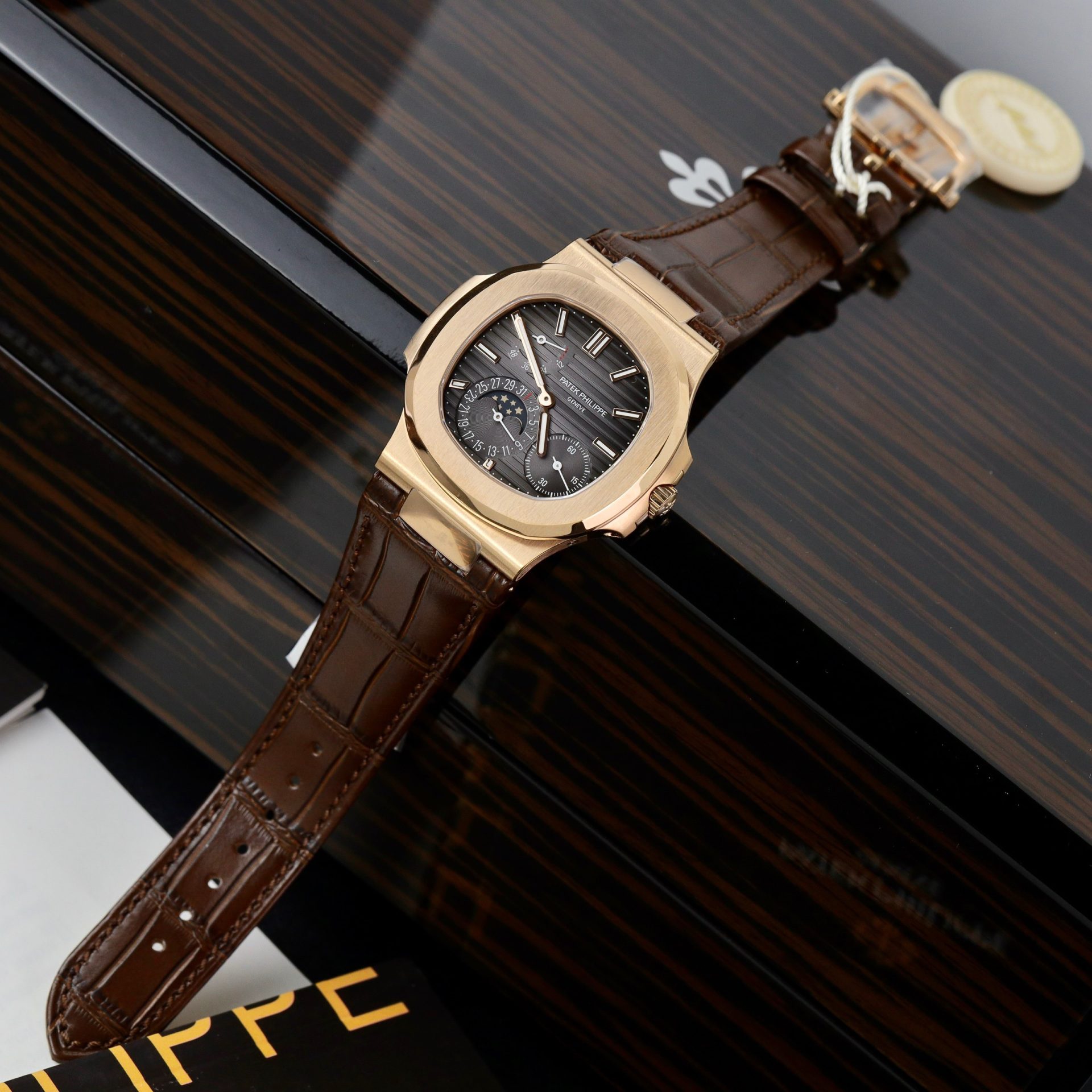 Patek Philippe Replica Watch Nautilus 5712R Rose Gold PPF Factory 40mm - Image 2