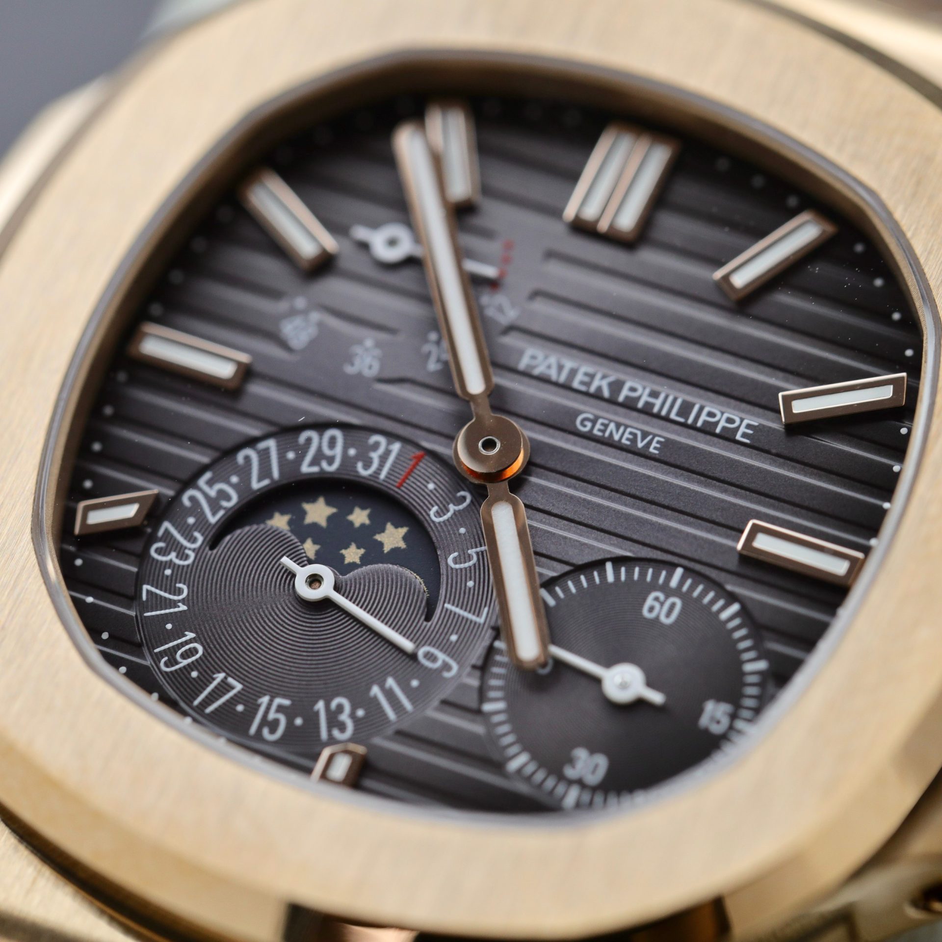 Patek Philippe Replica Watch Nautilus 5712R Rose Gold PPF Factory 40mm - Image 5