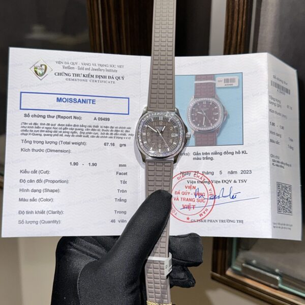 Dong Ho Patek Philippe Aquanaut 5067A Dinh Kim Cuong Moissanite 35 2 scaled 1