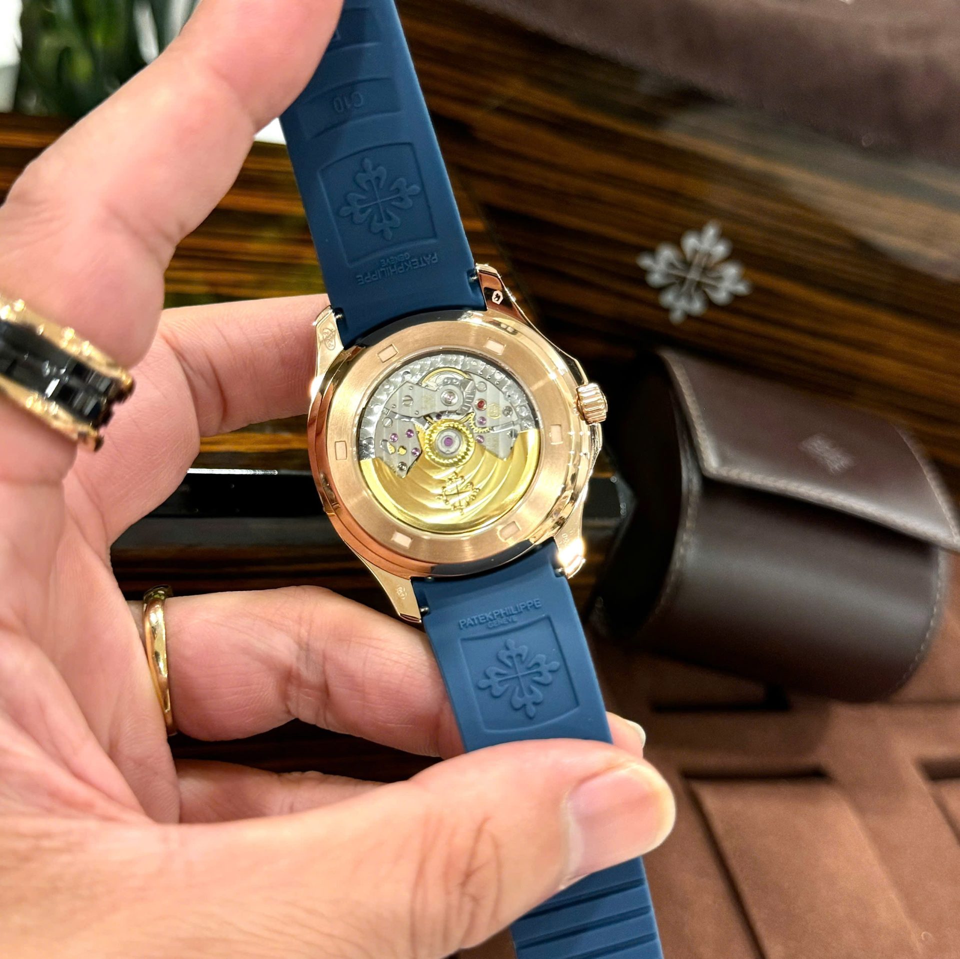 Patek Philippe Aquanaut 5261R Super Clone Best Quality Blue Dial Rubber Strap 40mm - Image 6