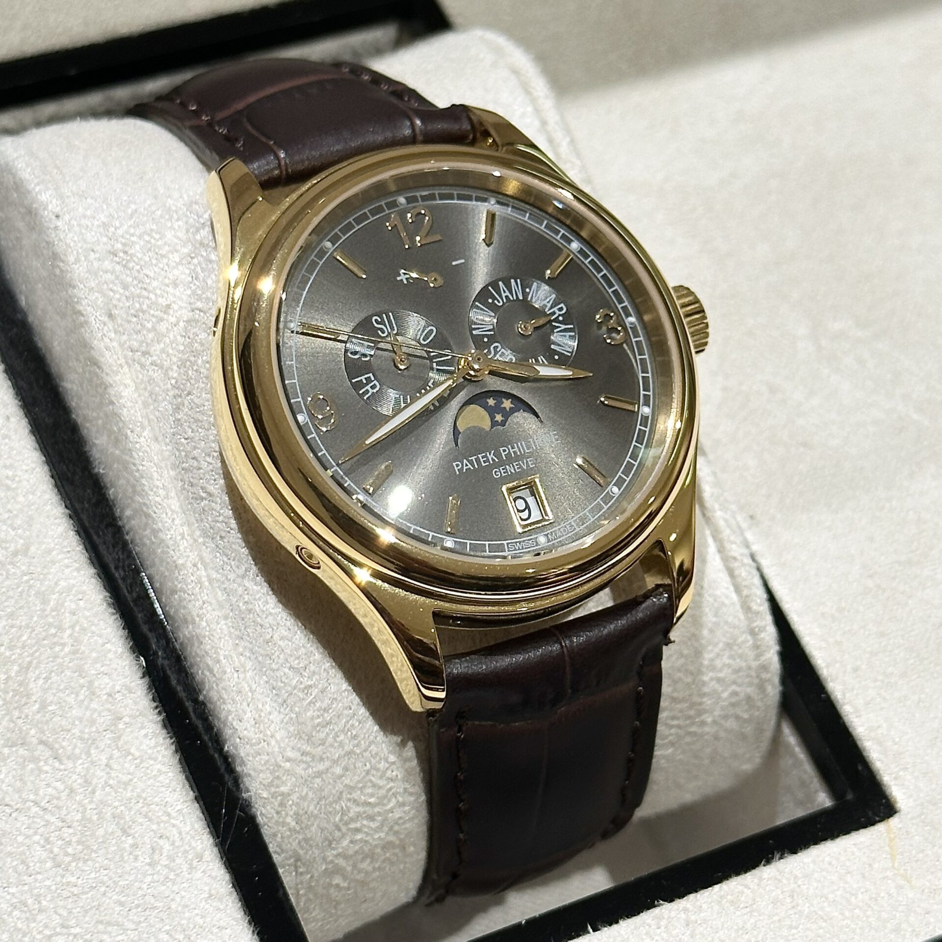 Patek Philippe Complications 5146J Super Clone Watch Rose Gold 39mm - Image 3