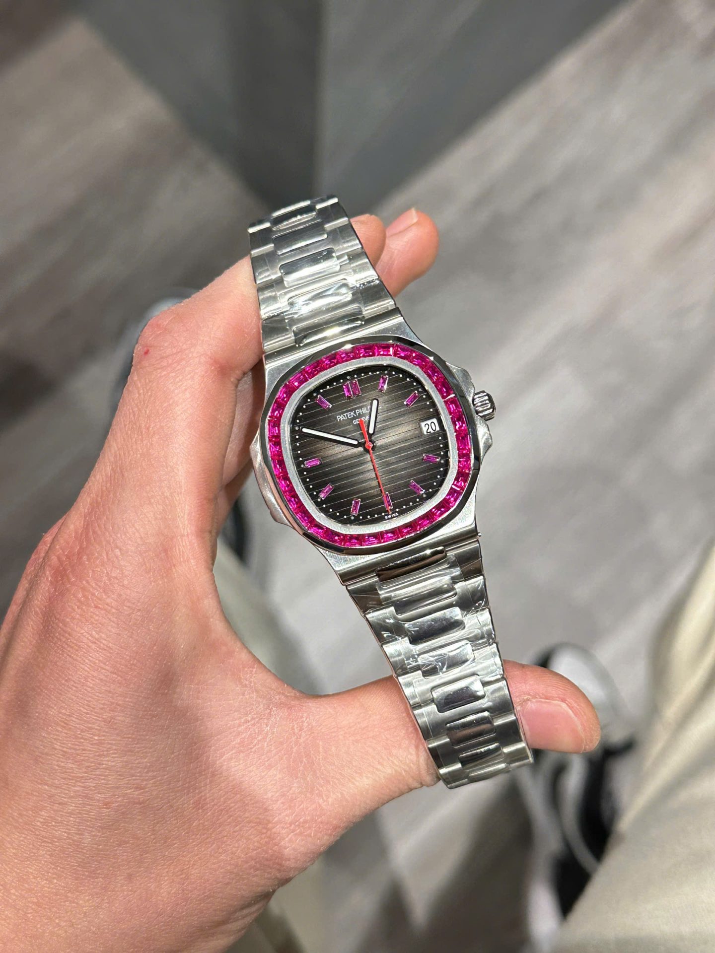 Patek Philippe Nautilus 5711 Super Clone 11 Watch Bezel Ruby Red 40mm