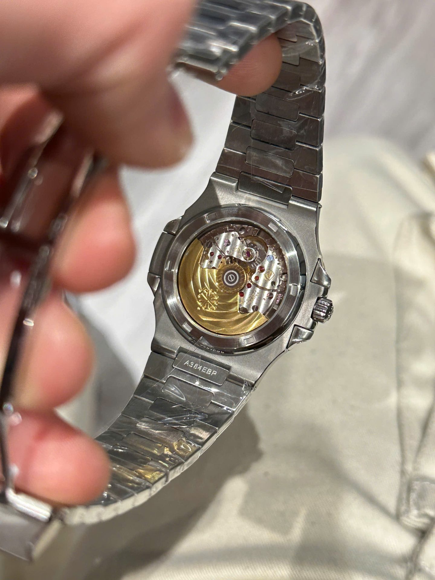 Patek Philippe Nautilus 5711 Super Clone 11 Watch Bezel Ruby Red 40mm - Image 9
