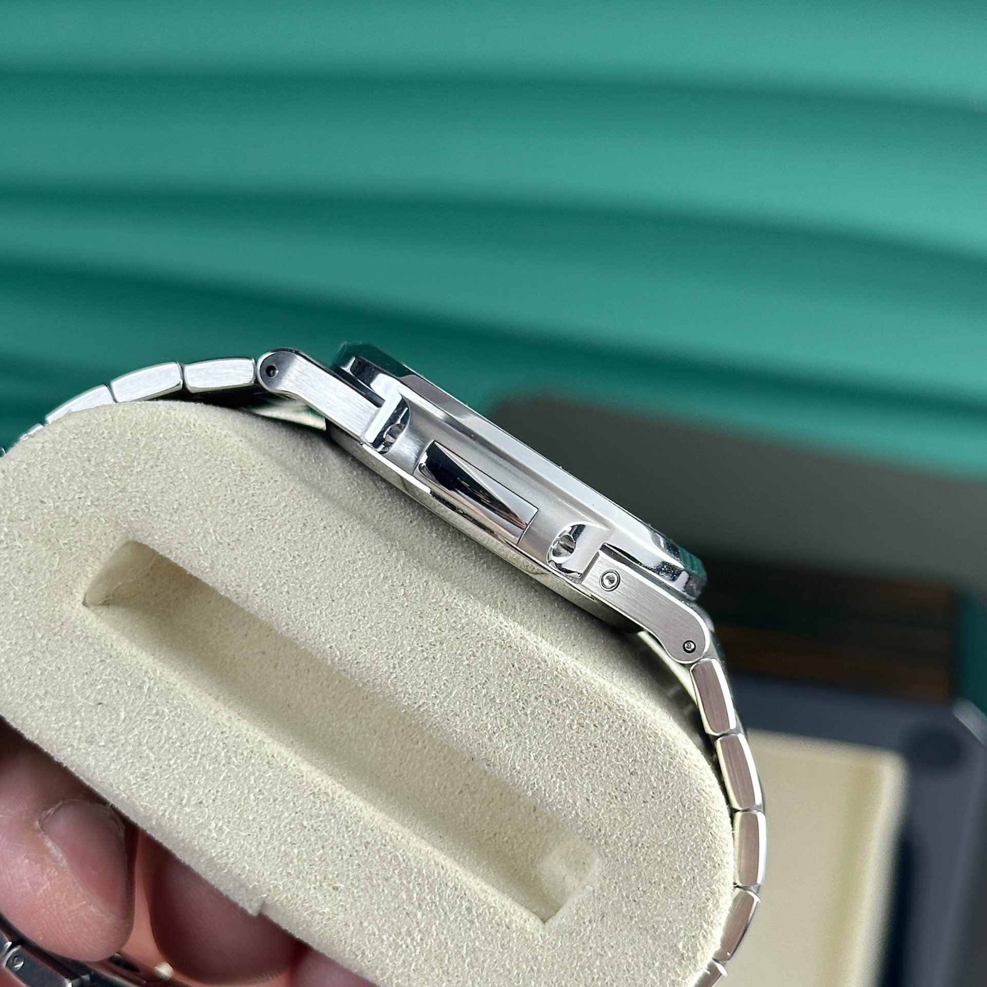 Patek Philippe Super Clone Watch Nautilus 5712 Custom Authentic Details 40mm - Image 7