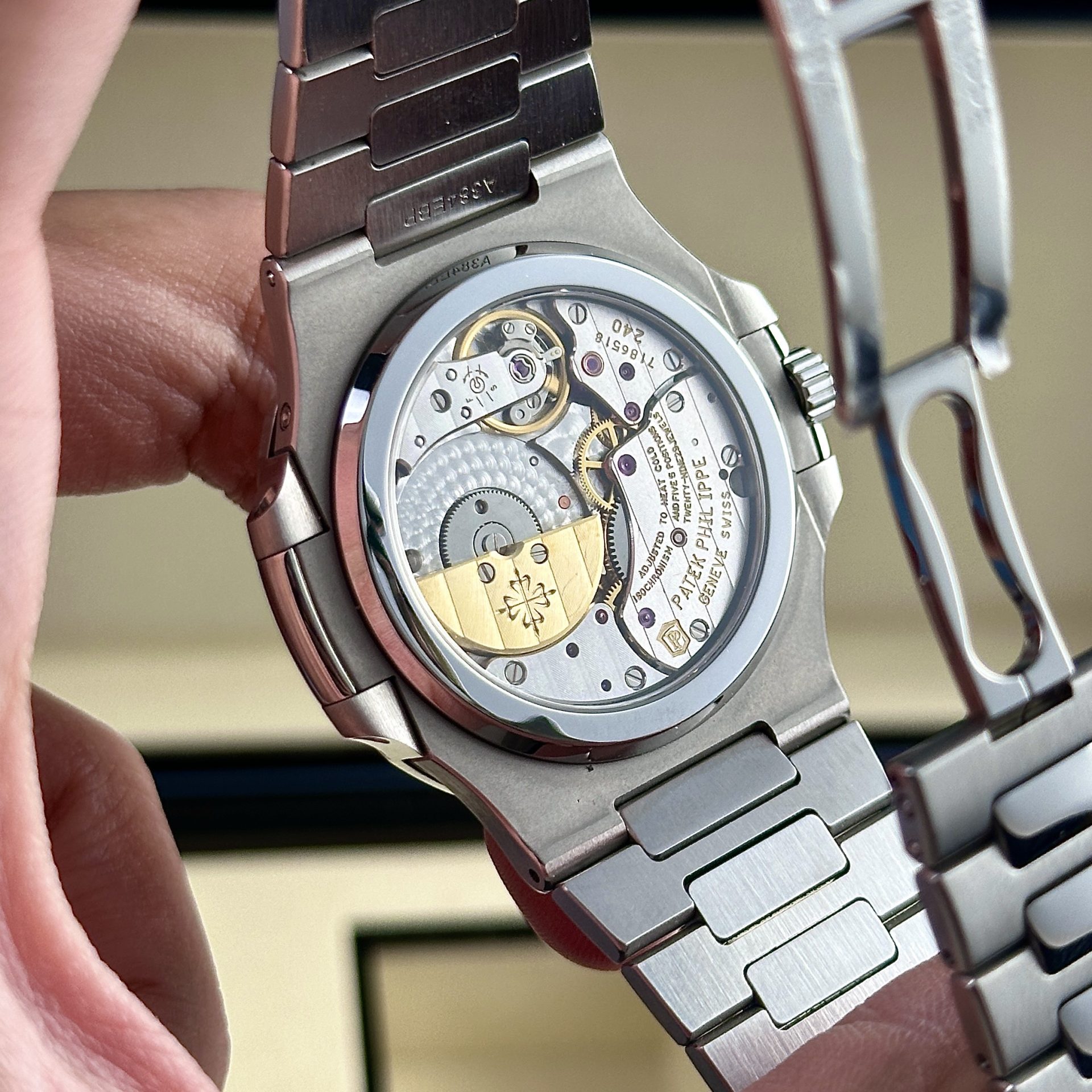 Patek Philippe Super Clone Watch Nautilus 5712 Custom Authentic Details 40mm - Image 8