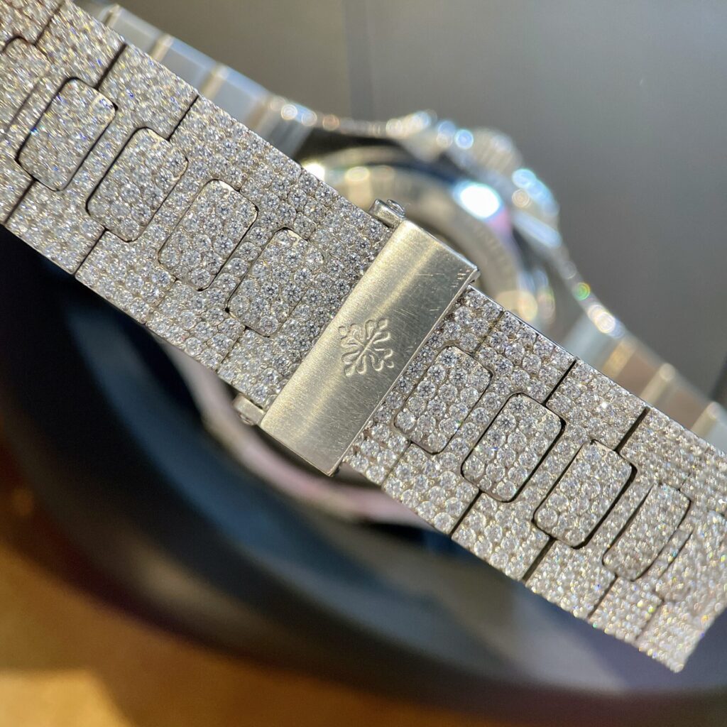 Patek Philippe Super Clone Nautilus 5719 Full CZ 40mm - Image 5