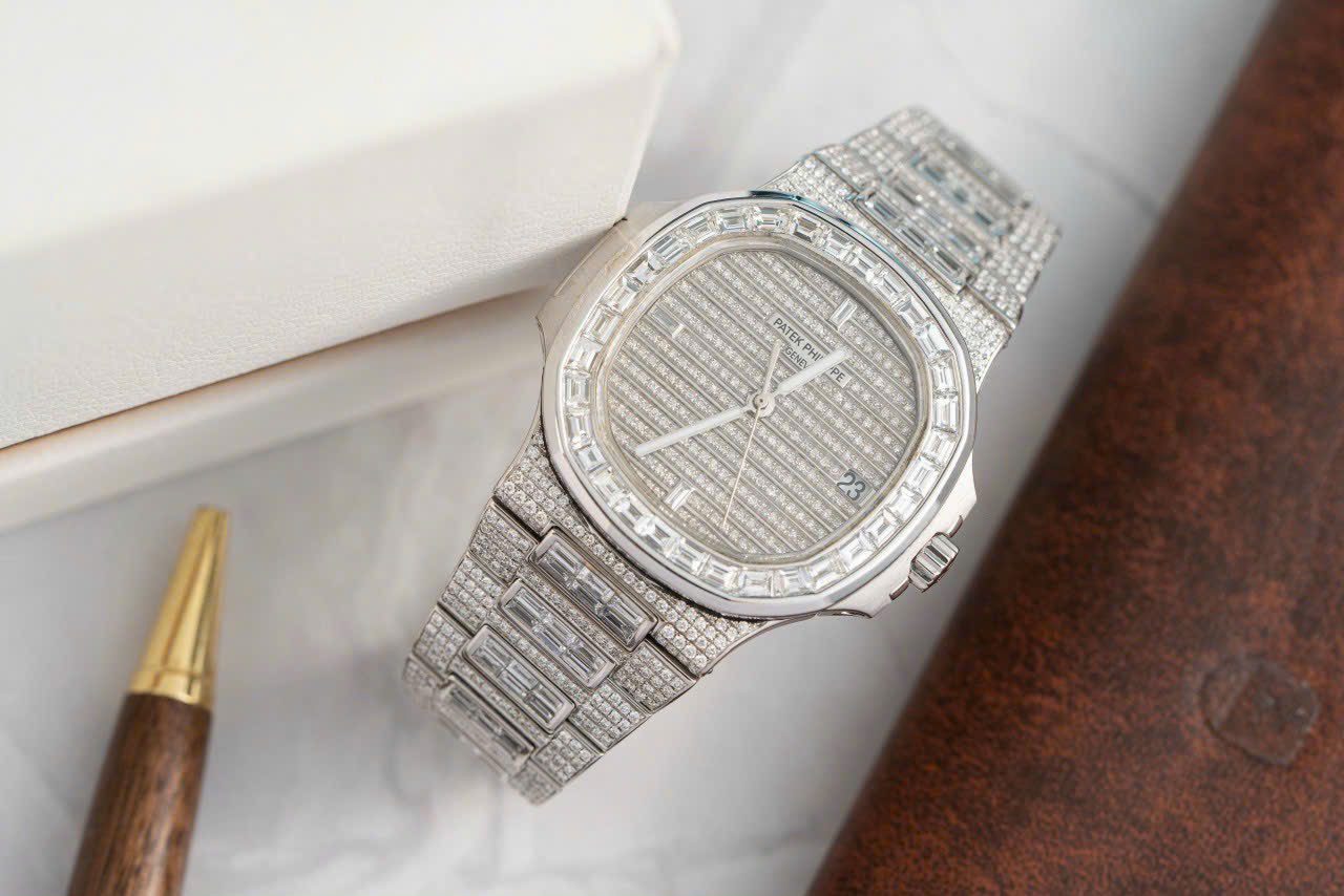 Patek Philippe Super Clone Watch Nautilus 5719 Full Diamonds Baguette 40mm - Image 5