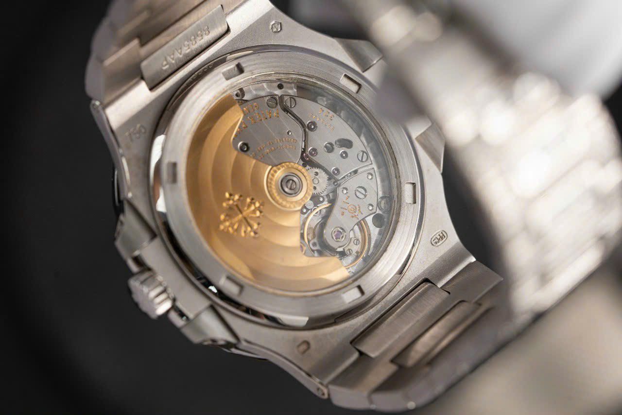 Patek Philippe Super Clone Watch Nautilus 5719 Full Diamonds Baguette 40mm - Image 10