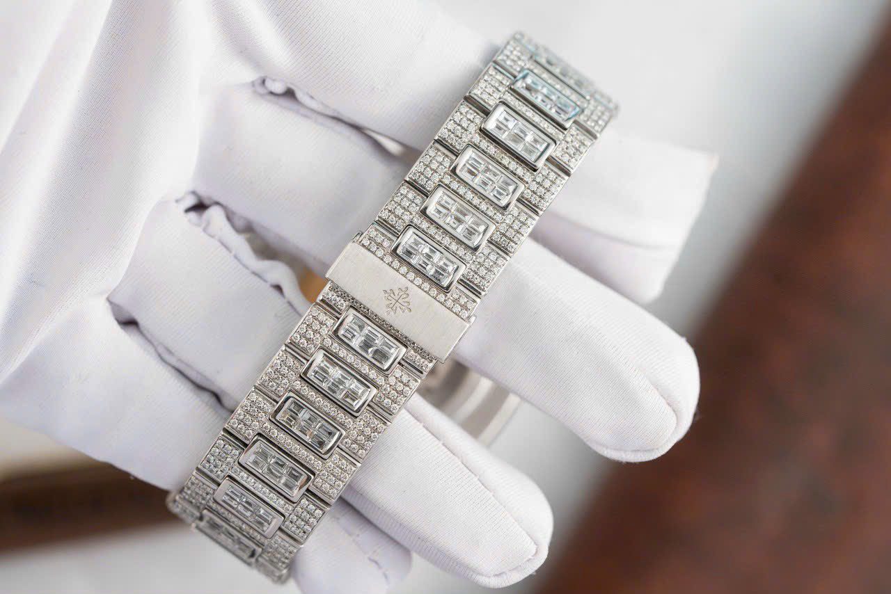 Patek Philippe Super Clone Watch Nautilus 5719 Full Diamonds Baguette 40mm - Image 12