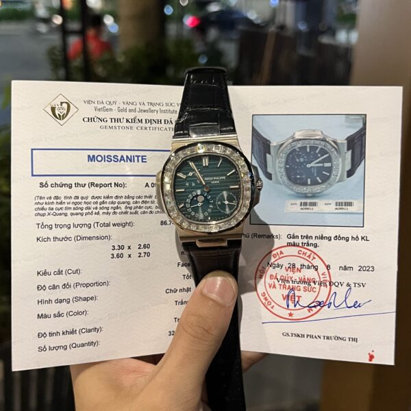 Dong Ho Patek Philippe Nautilus 5722G Dinh Kim Cuong Moissanite 40mm 2 1
