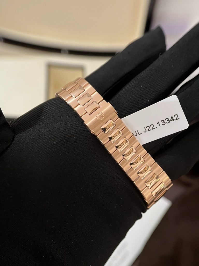 Patek Philippe Nautilus 5723 Super Clone Watch Gold Wrapped With Red Ruby 40mm - Image 9