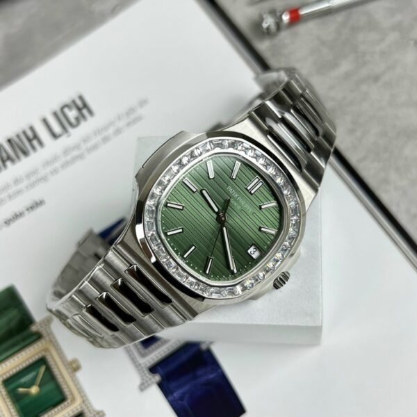 Dong Ho Patek Philippe Nautilus 5723 Mat Xanh La Cay Rep 11 40mm 1 1