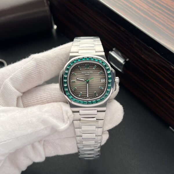 Dong Ho Patek Philippe Nautilus 5723 Rep 11 Dinh Da Mau Xanh La 40mm 3 1