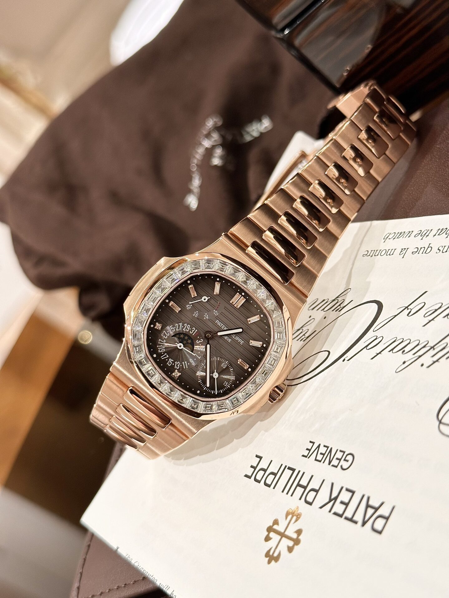 Patek Philippe Nautilus 5724 Super Clone Watch Gold Wrapped Diamond Moissanite 40mm - Image 4