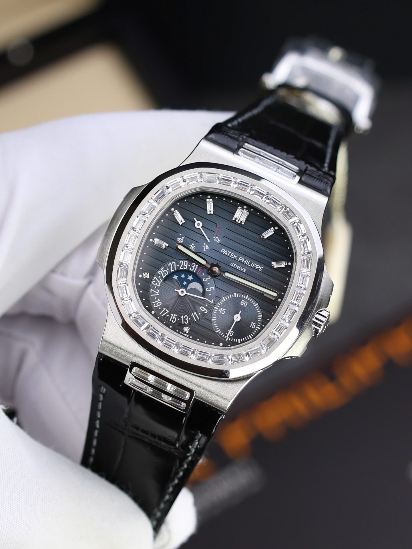 Patek Philippe Nautilus 5724 Blue Dial Super Clone Watch Full Function PPF Factory 40mm - Image 2