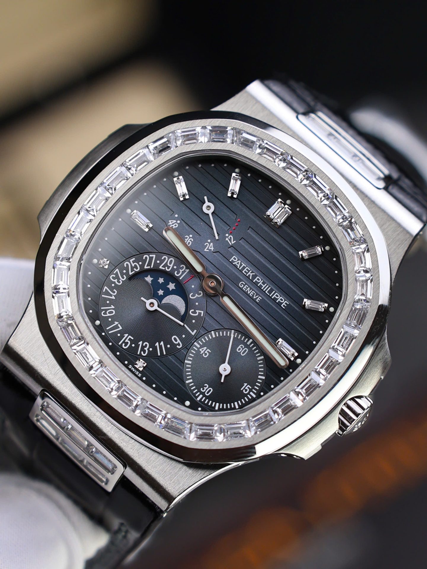 Patek Philippe Nautilus 5724 Blue Dial Super Clone Watch Full Function PPF Factory 40mm - Image 5