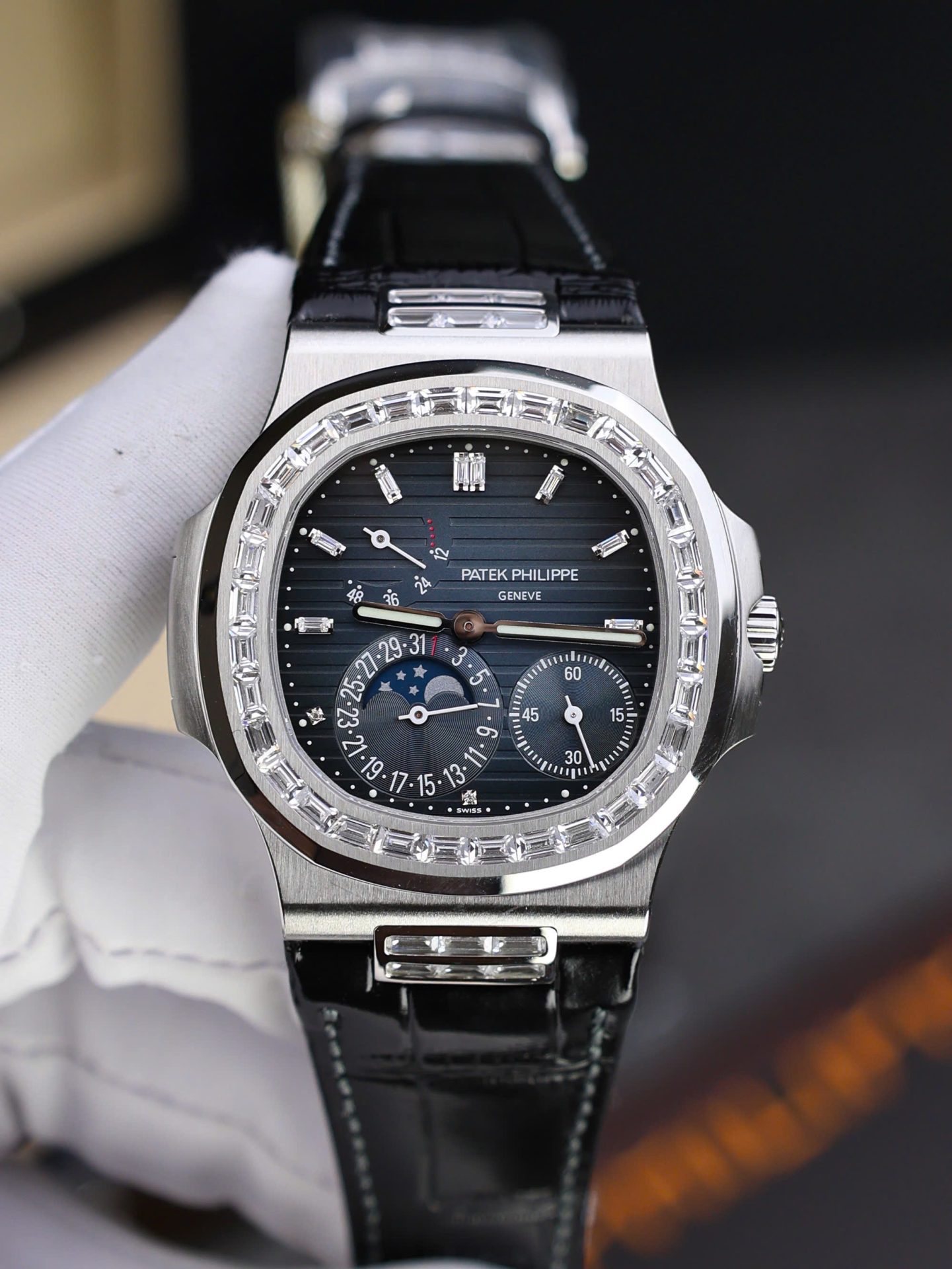 Patek Philippe Nautilus 5724 Blue Dial Super Clone Watch Full Function PPF Factory 40mm - Image 3