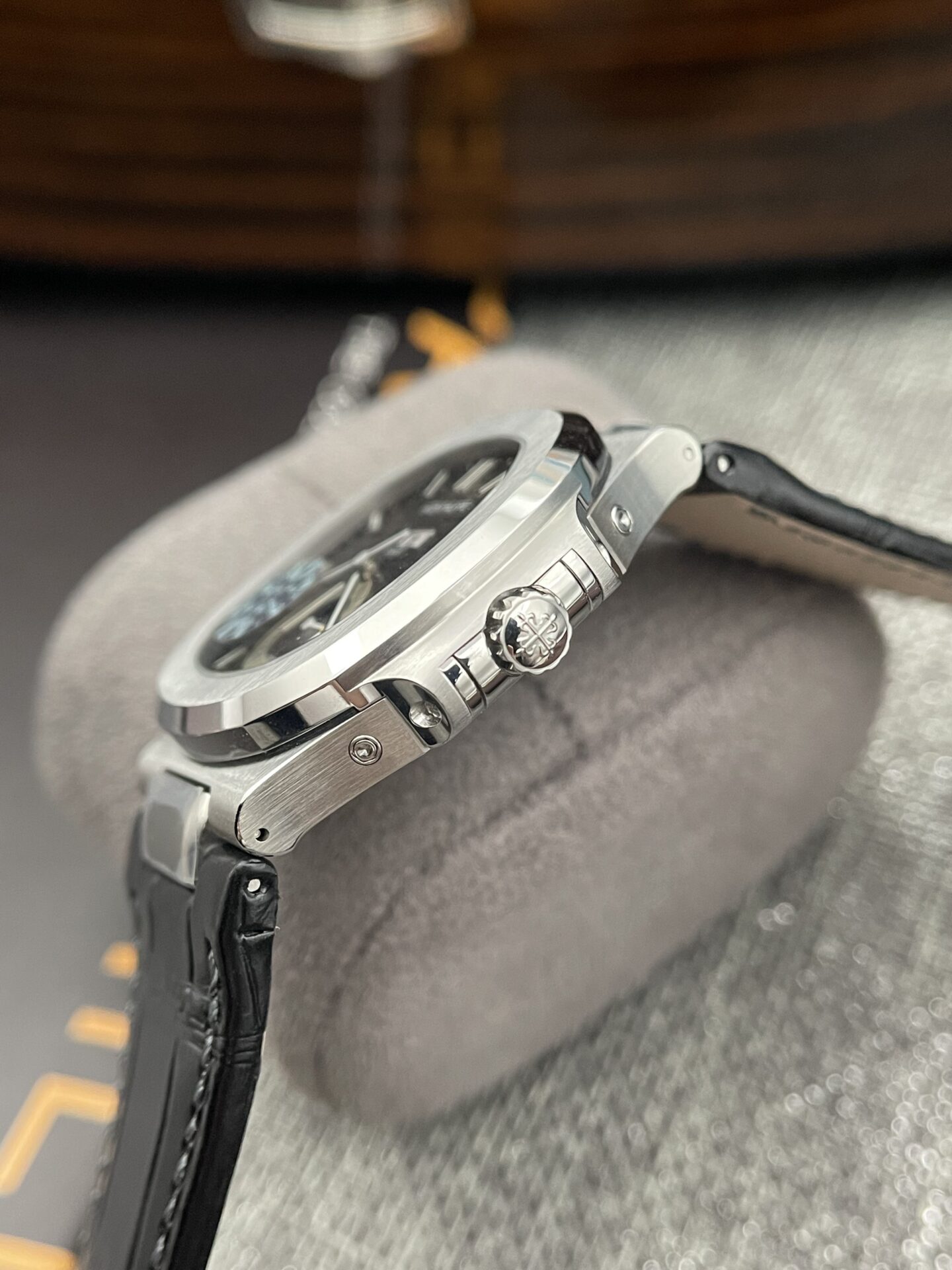 Patek Philippe Nautilus 5726 Super Clone Watch Gray Dial GRF 40.5mm - Image 5