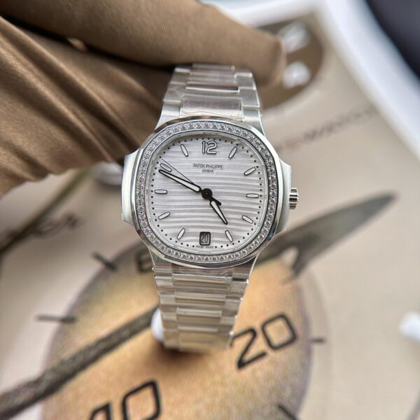 Dong Ho Patek Philippe Nautilus 7118 Replica 11 Nu Dinh Da Mat Trang 1 1