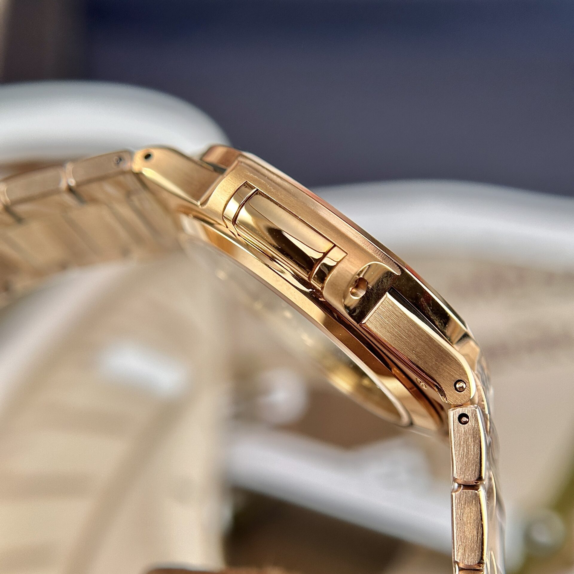 Patek Philippe Nautilus 7118 Super Clone Watch Rose Gold 3K Factory 35.2mm - Image 7