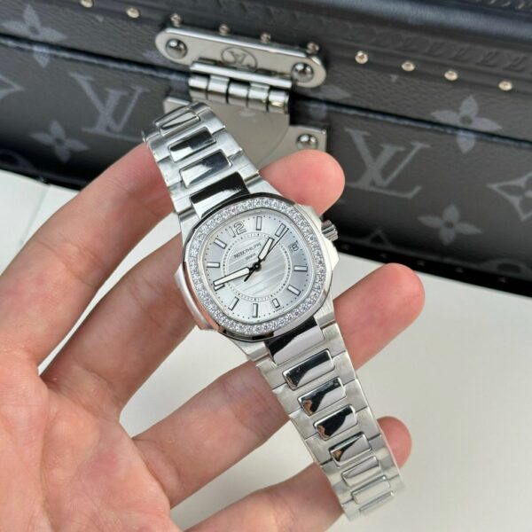 Dong Ho Patek Philippe Nu Day Kim Loai Nautilus 7010 Dinh Da 32mm 5 1