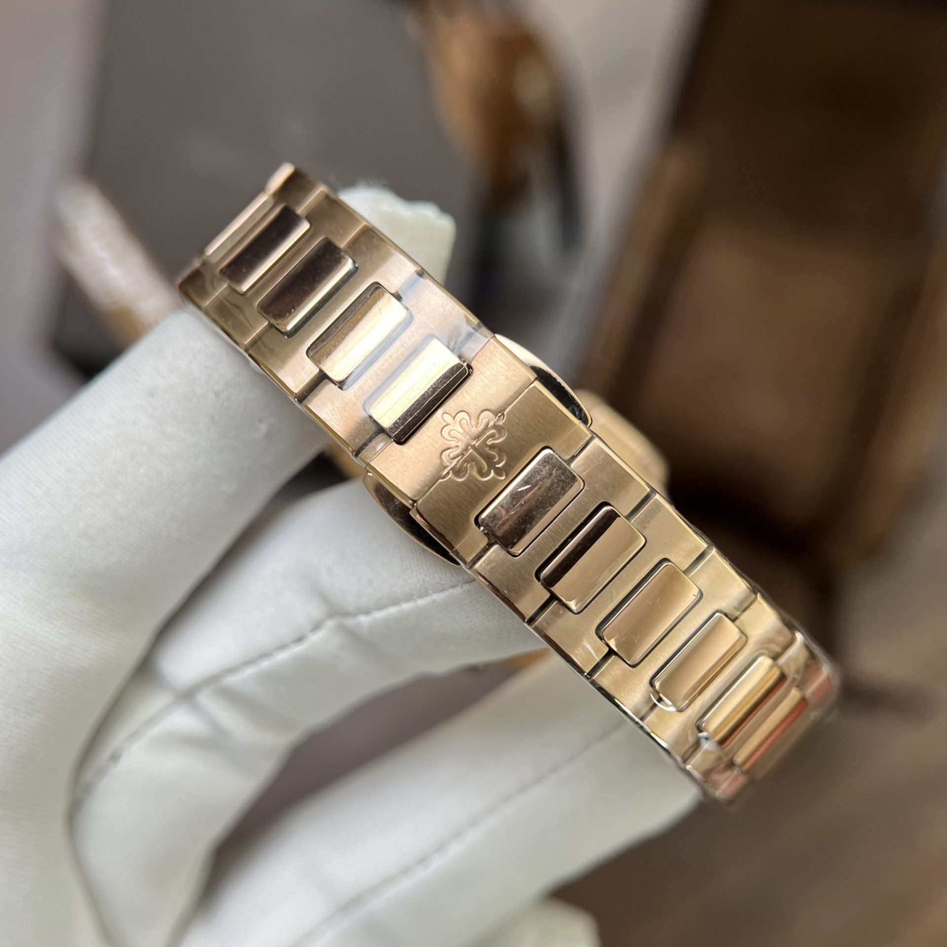 Patek Philippe Super Clone Watch Nautilus 7010 Dial Yellow 32mm - Image 7