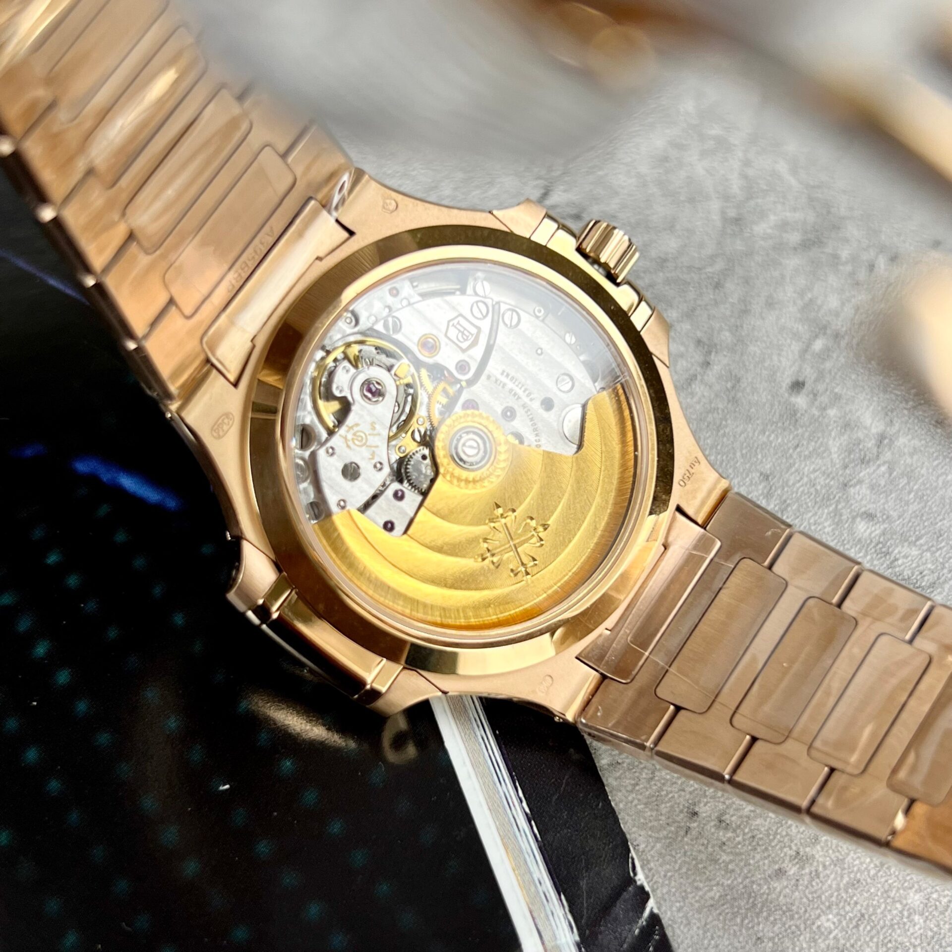 Patek Philippe Super Clone Watch Nautilus 7118 Rose Gold 3K Factory 35.2mm - Image 7