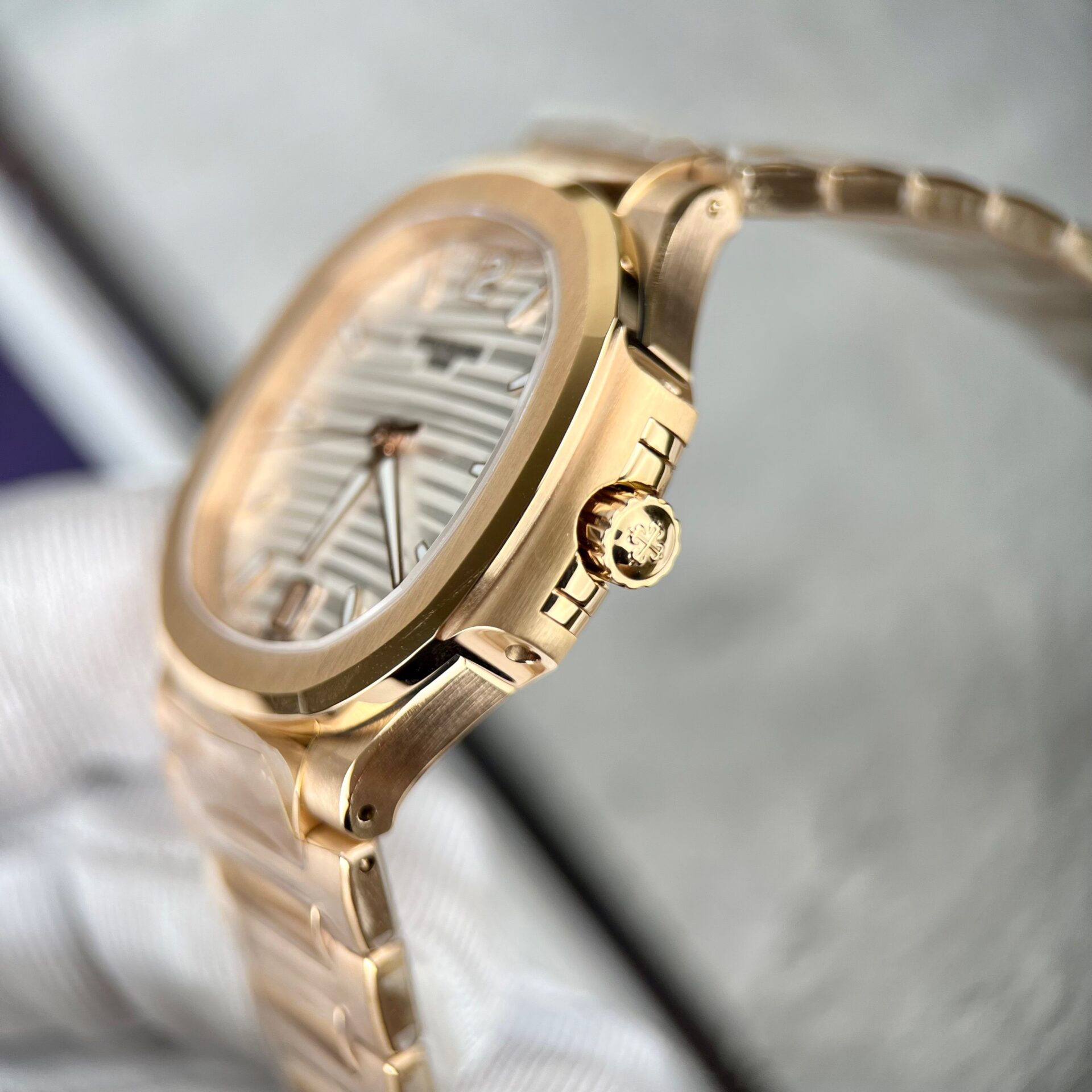 Patek Philippe Super Clone Watch Nautilus 7118 Rose Gold 3K Factory 35.2mm - Image 4
