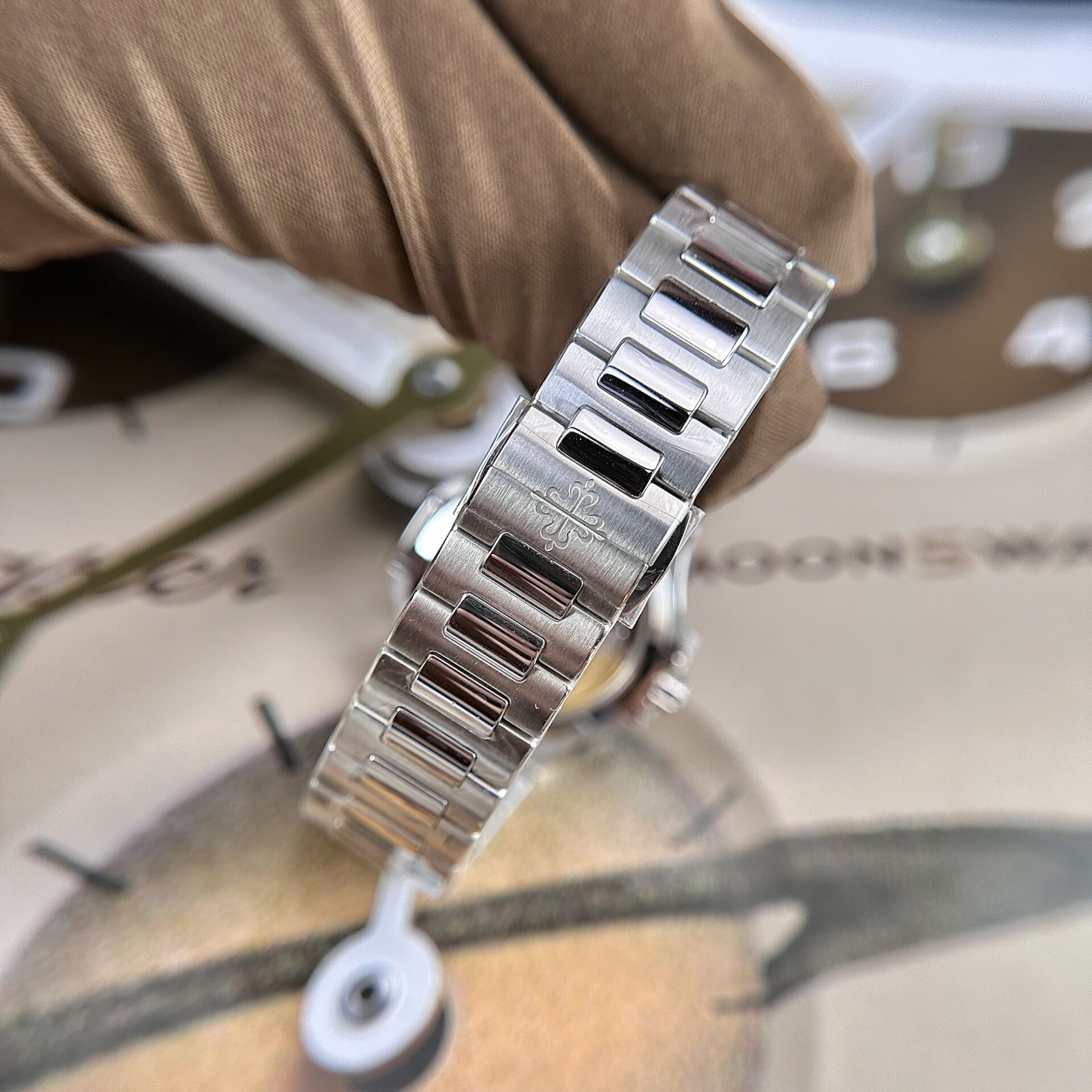 Patek Philippe Nautilus 7118 Super Clone Watch Blue Dial Stone Bezel 35.2mm - Image 11