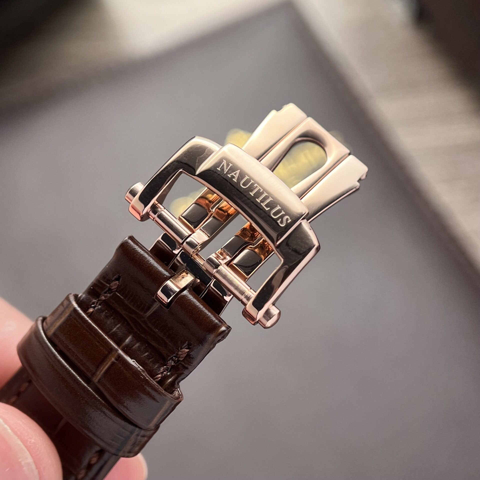 Patek Philippe Nautilus 5712 Super Clone 11 Watch Chocolate Dial GR Factory 40mm - Image 8