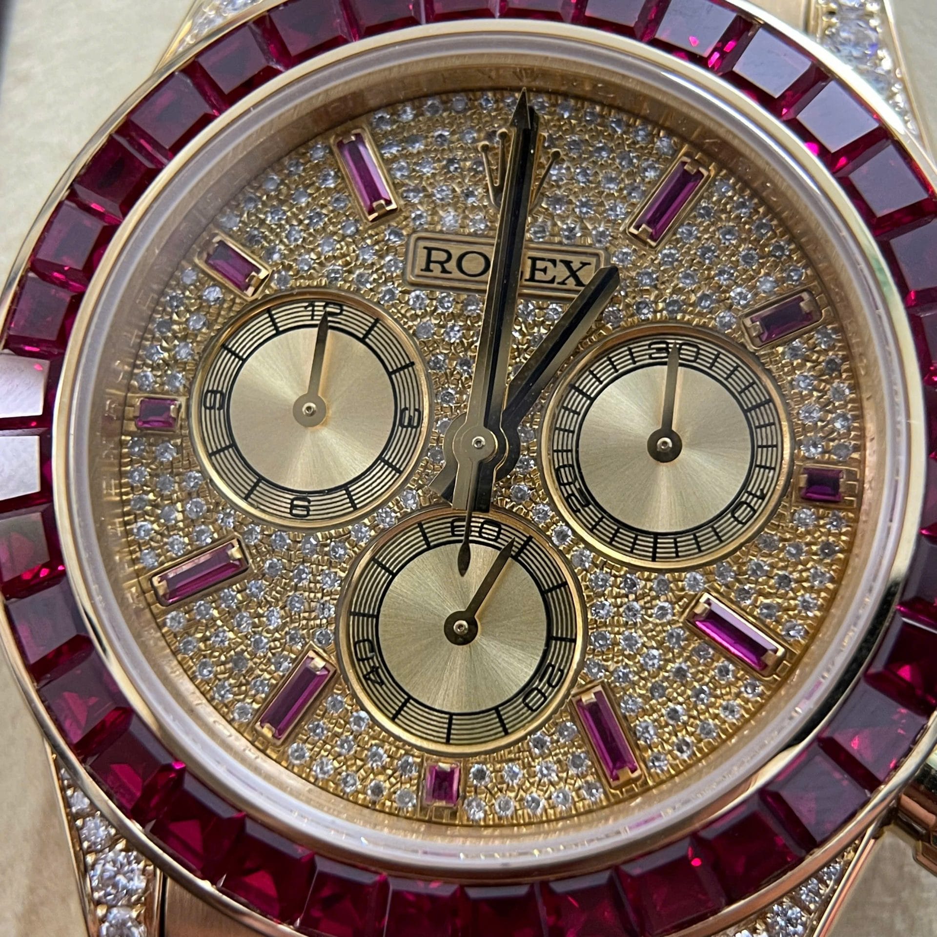 Rolex Cosmograph Daytona 126598TRU Super Clone18K Solid Gold + Ruby + Natural Diamonds 40mm - Image 4