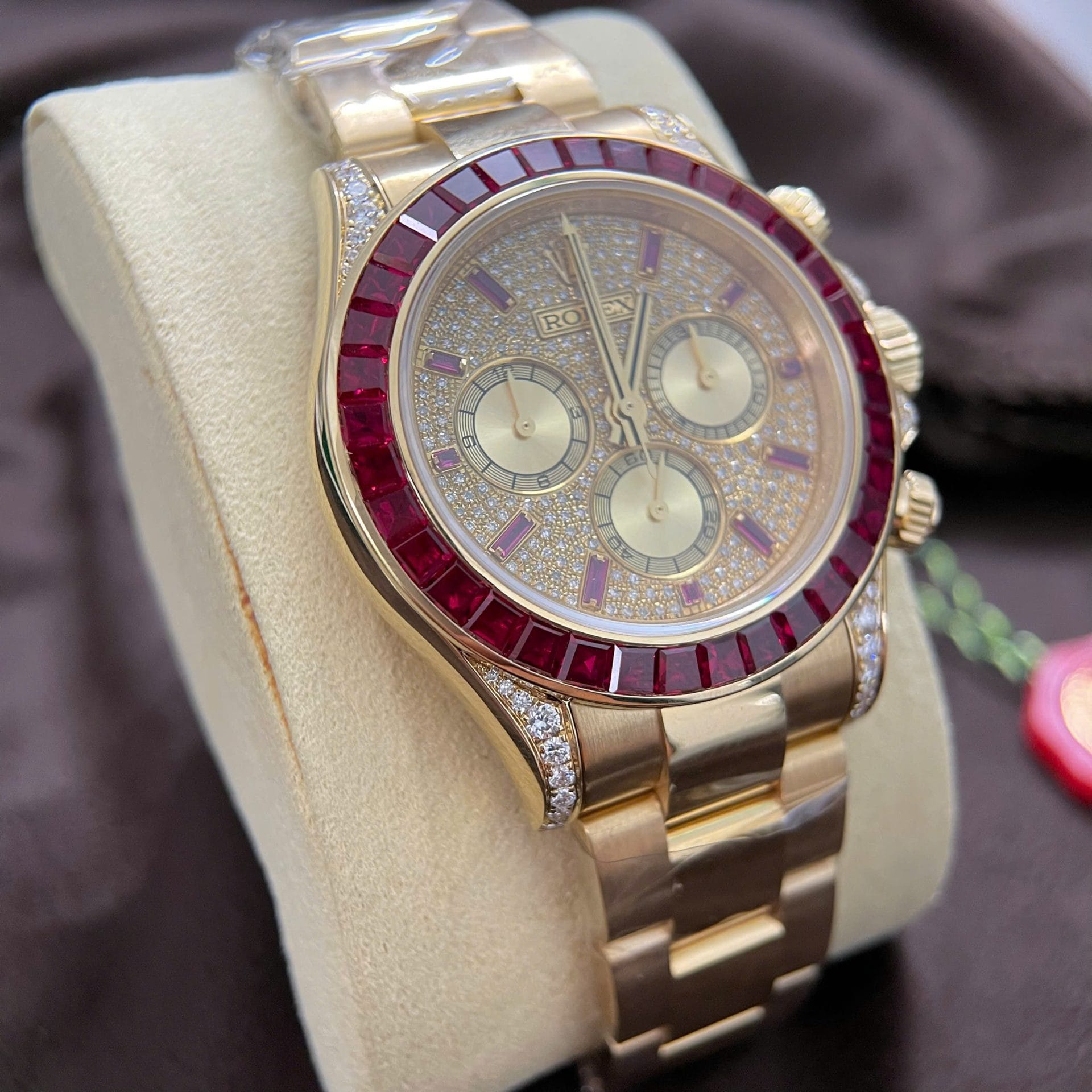Rolex Cosmograph Daytona 126598TRU Super Clone18K Solid Gold + Ruby + Natural Diamonds 40mm - Image 3
