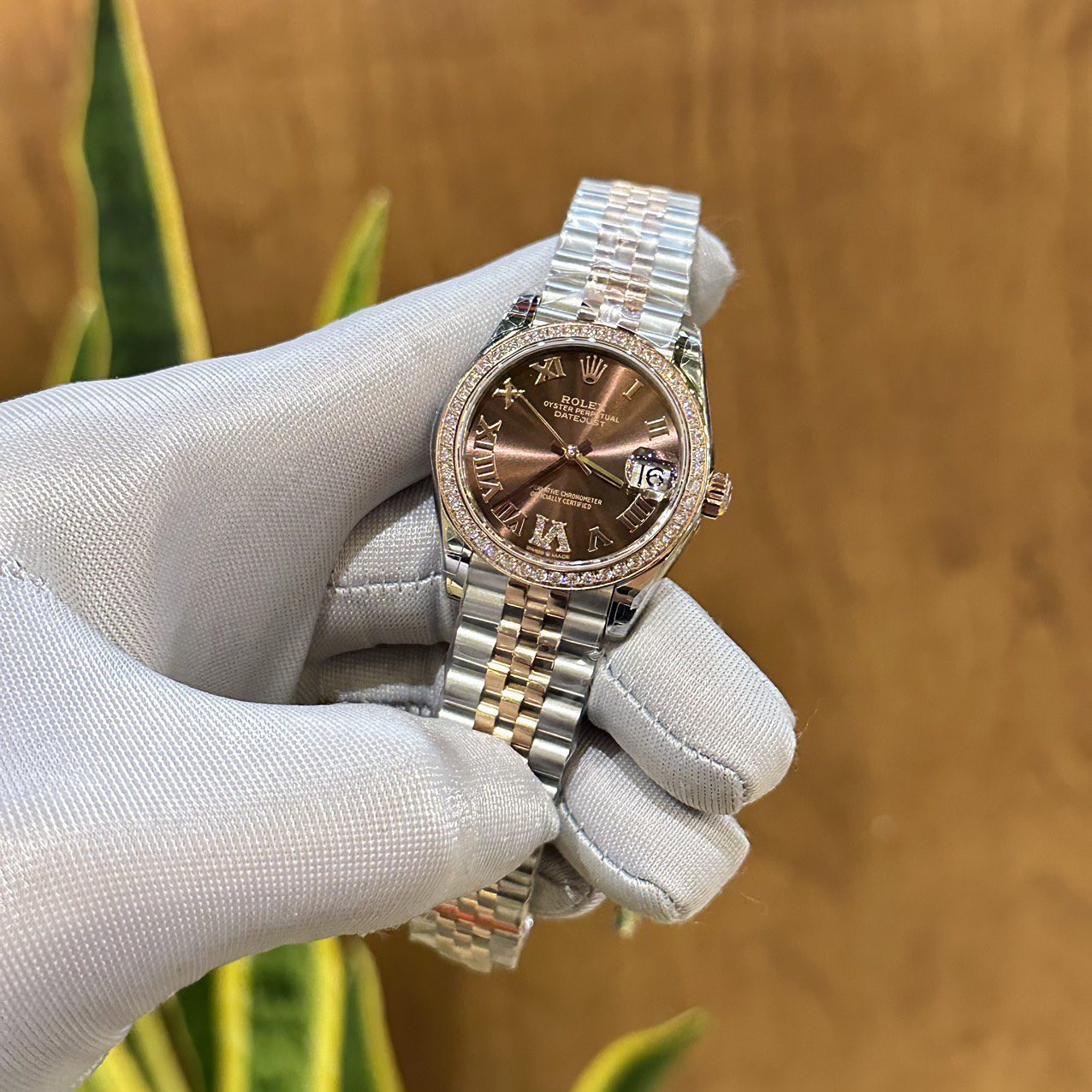 Rolex DateJust Women’s Super Clone With Diamonds Chocolate Dial 31mm - Image 2
