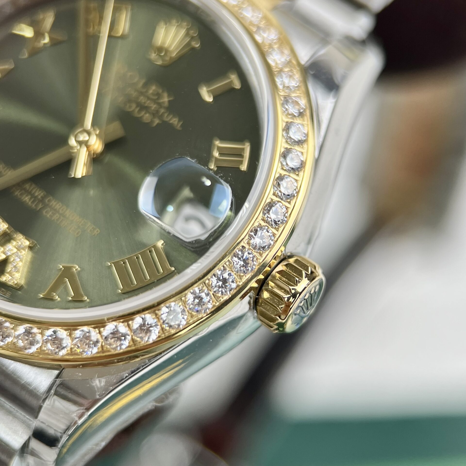 Rolex DateJust Women’s Super Clone 1:1 Watch With Stone Bezel 31mm - Image 4