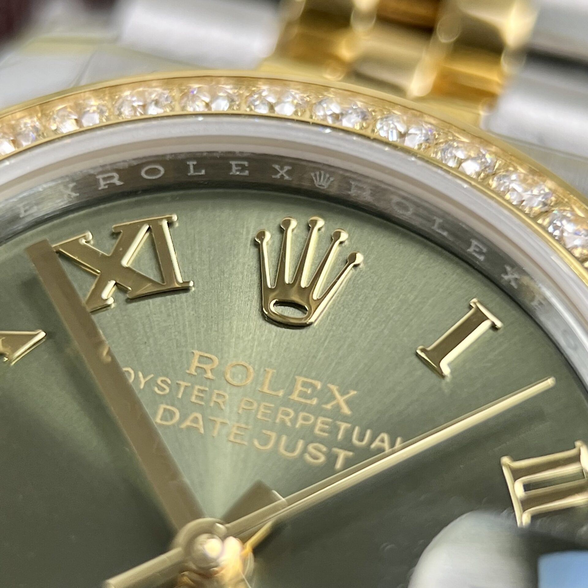Rolex DateJust Women’s Super Clone 1:1 Watch With Stone Bezel 31mm - Image 5