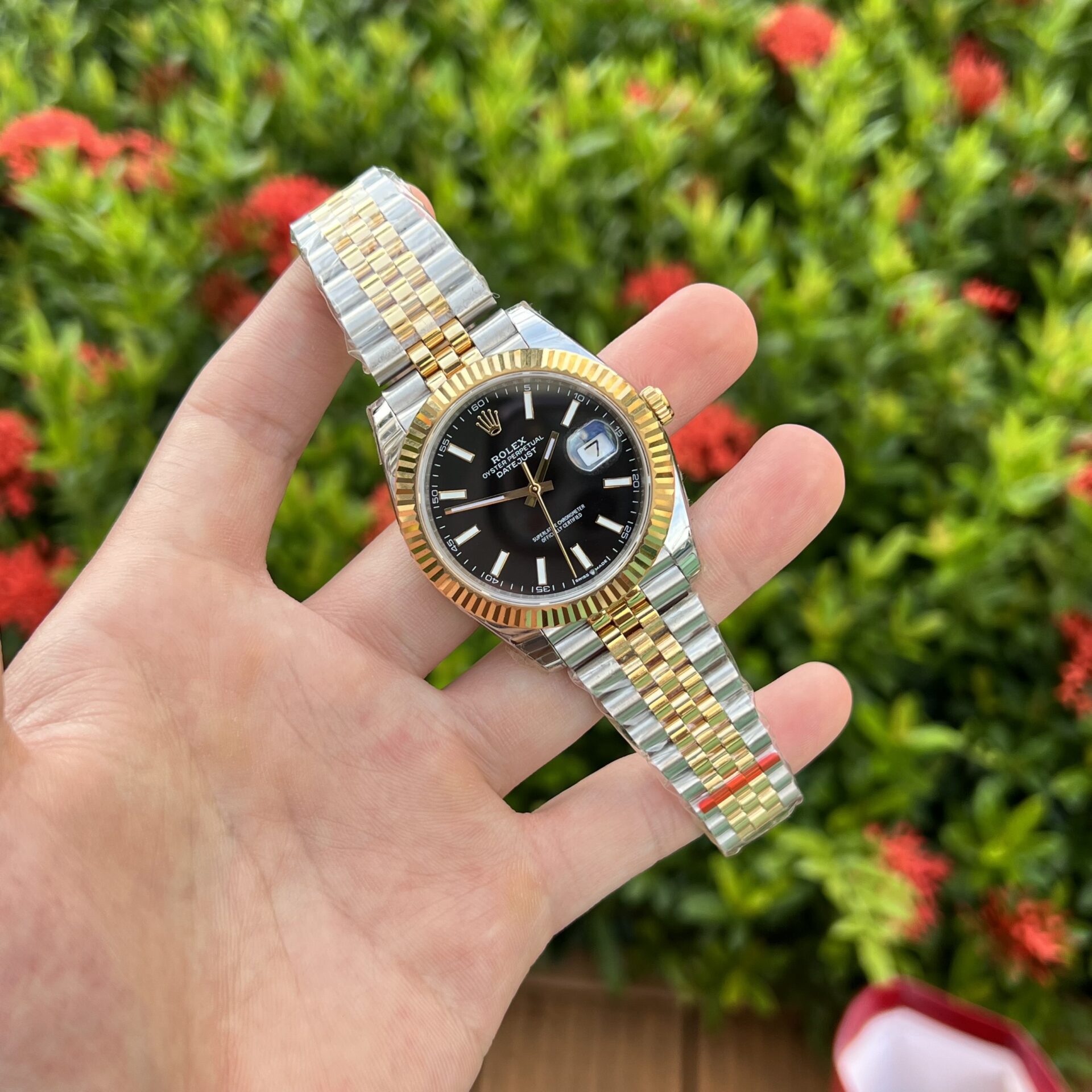 Rolex DateJust Replica 1:1 Watch Demi Black Dial EW Factory 41mm - Image 3