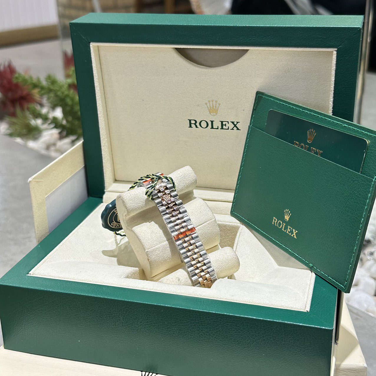Rolex DateJust Women’s High Quality Super Clone Sunburt Dial Jubilee Strap 31mm - Image 5