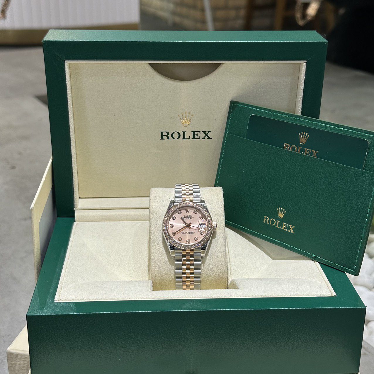 Rolex DateJust Women’s High Quality Super Clone Sunburt Dial Jubilee Strap 31mm - Image 3