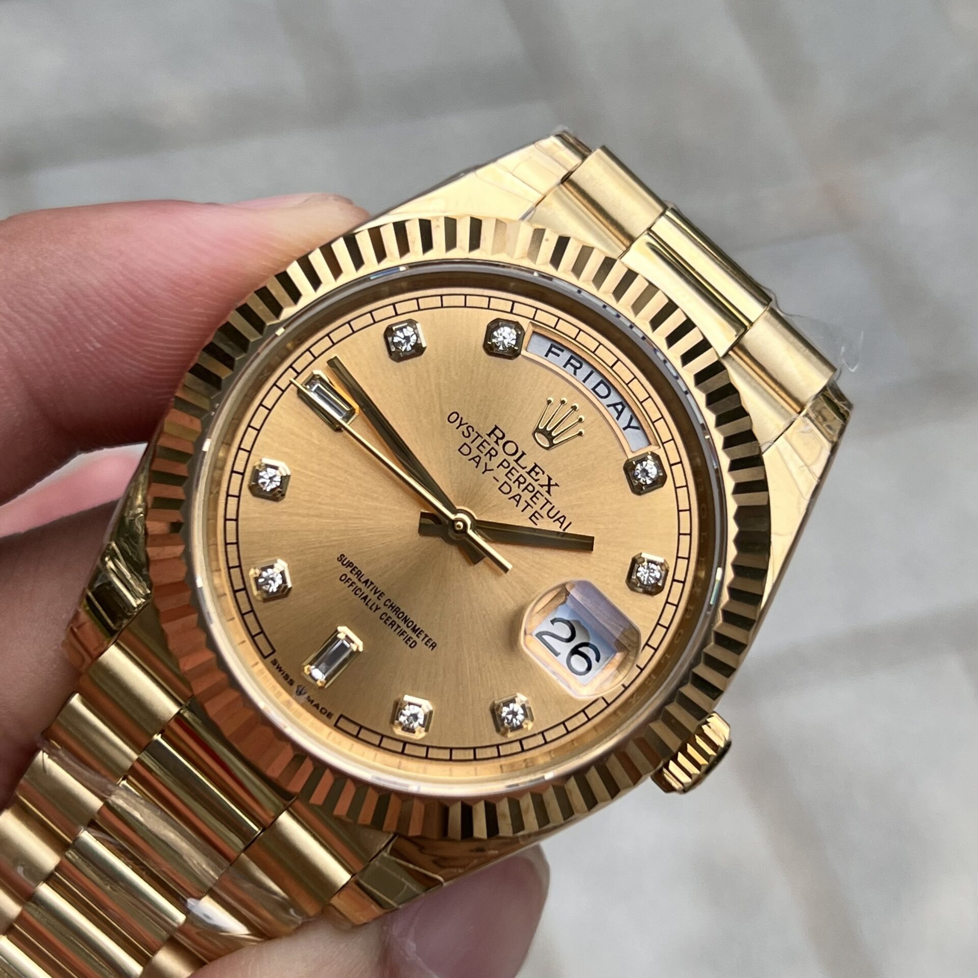 Rolex Day-Date Super Clone 1:1 Watch Champagne Dial Jubilee Strap 40mm - Image 4