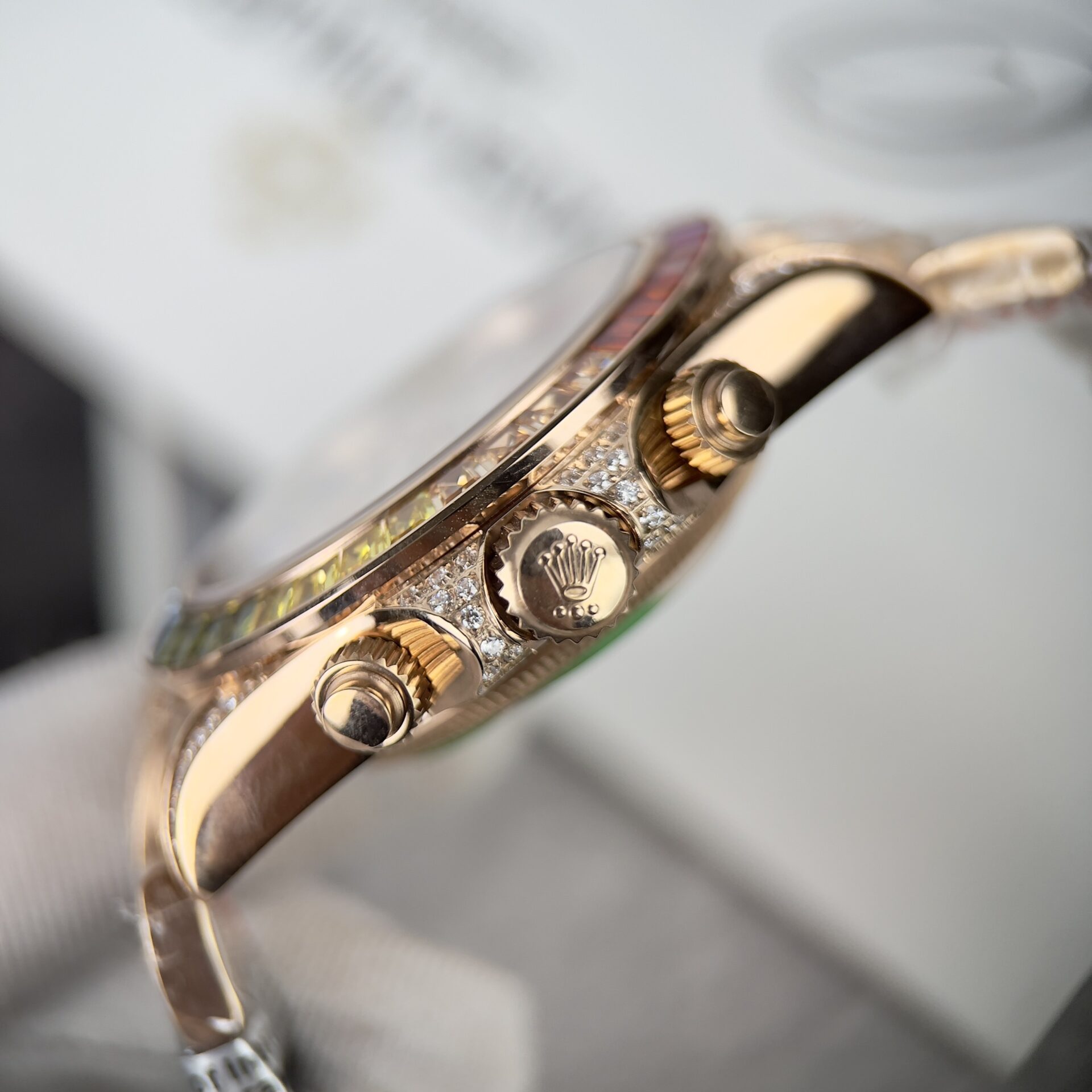 Rolex Daytona Rainbow Super Clone Watch Full Diamond 40mm - Image 5