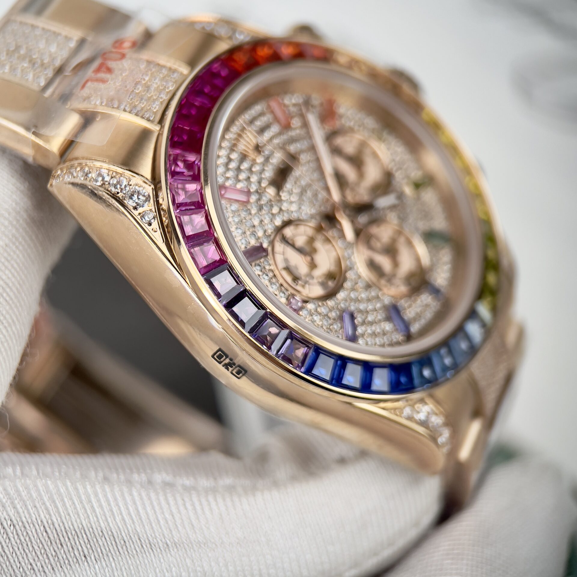 Rolex Daytona Rainbow Super Clone Watch Full Diamond 40mm - Image 4