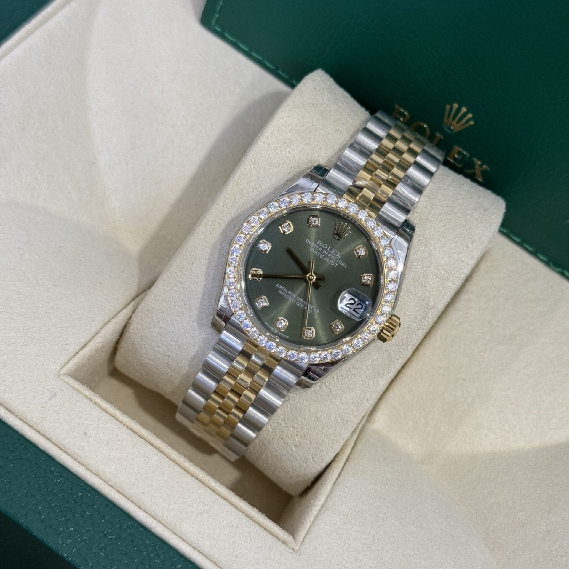Rolex DateJust Super Clone Watch Moissanite Diamond Green Dial 31mm - Image 4