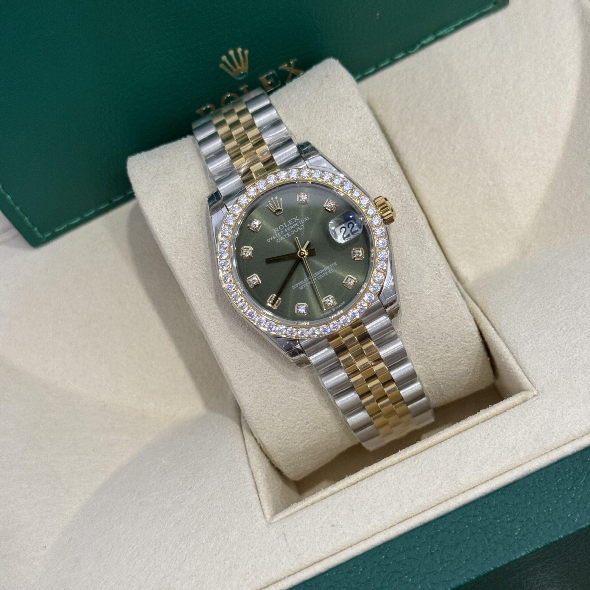 Rolex DateJust Super Clone Watch Moissanite Diamond Green Dial 31mm - Image 3
