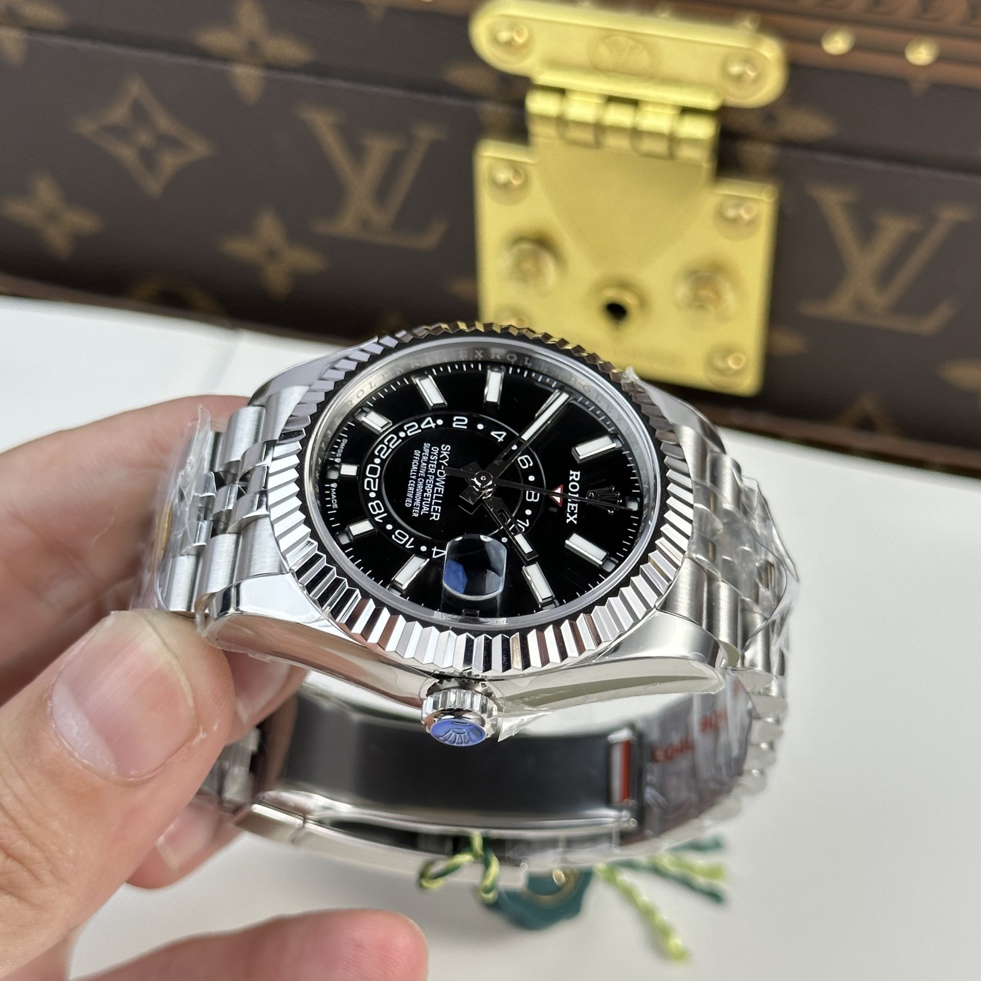 Rolex Clone Watch Sky Dweller 326934 Dial Black Strap Jubilee 42mm - Image 3
