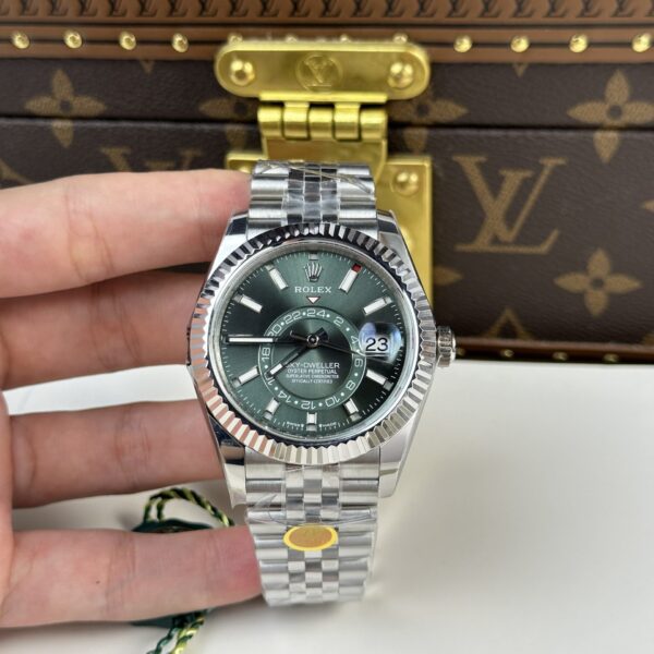 Dong Ho Rolex Rep 11 Sky Dweller 336934 Mat Xanh La Day Jubilee 42mm 2 1