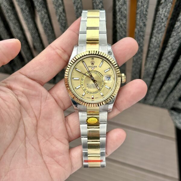 Dong Ho Rolex Sky Dweller Demi Gold Replica N Factory 41mm 4 1
