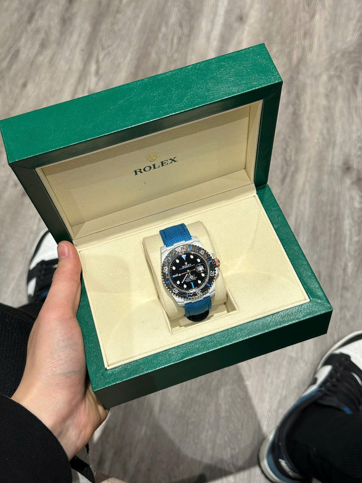 Rolex Submariner DIW Carbon Super Clone Watch Black Dial 40mm - Image 5