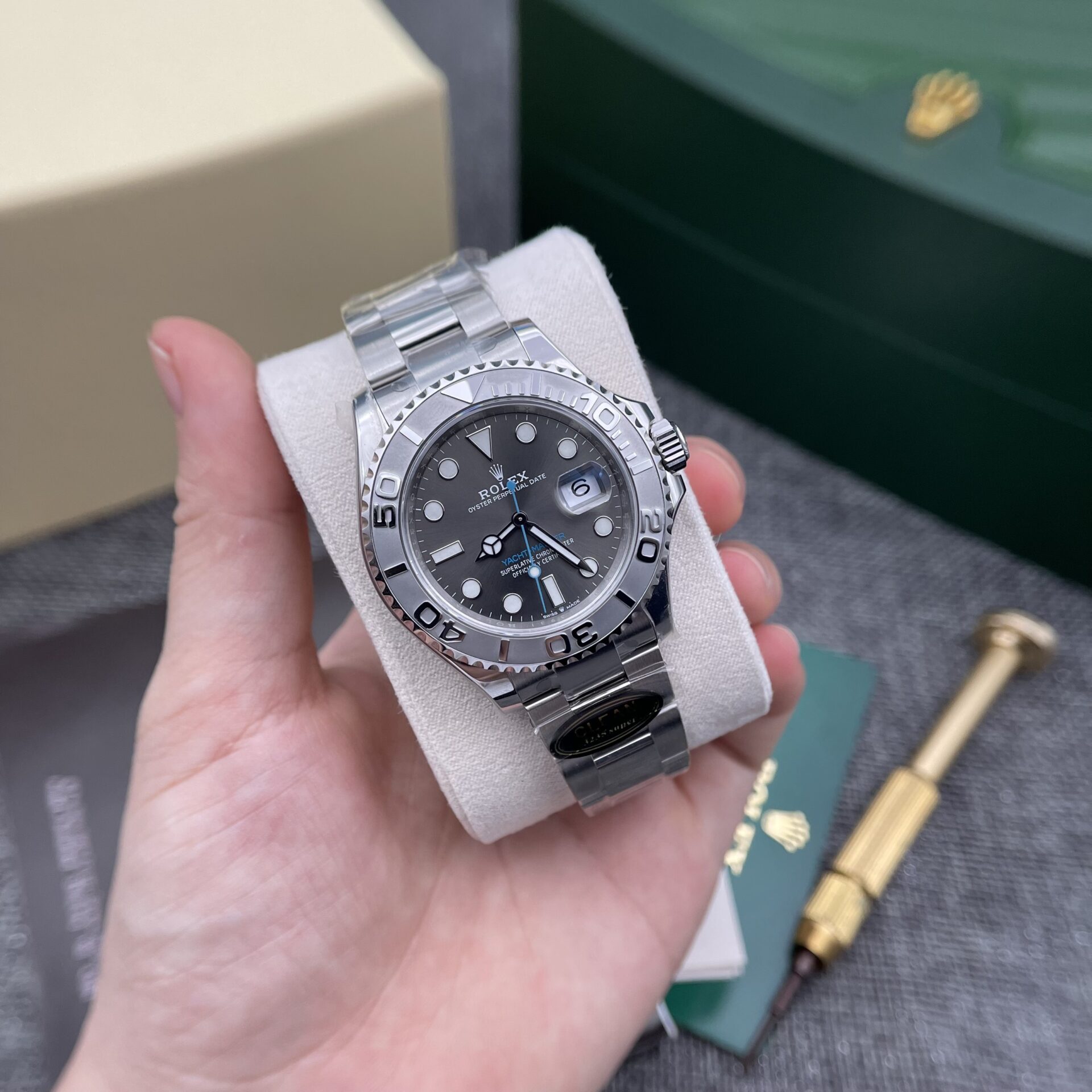 Rolex Yacht-Master 116622 Super Clone Watch Grey Dial Clean Factory 40mm - Image 2